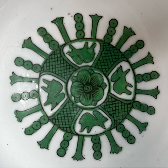 Vintage Gold Imari Serving Bowl Hand Decorated in Green|Gold|White Porcelain - Picture 8 of 12